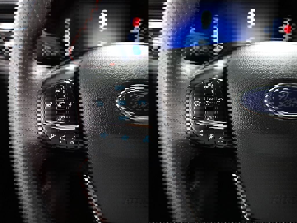 Certified 2025 Ford Escape ST-Line image 10