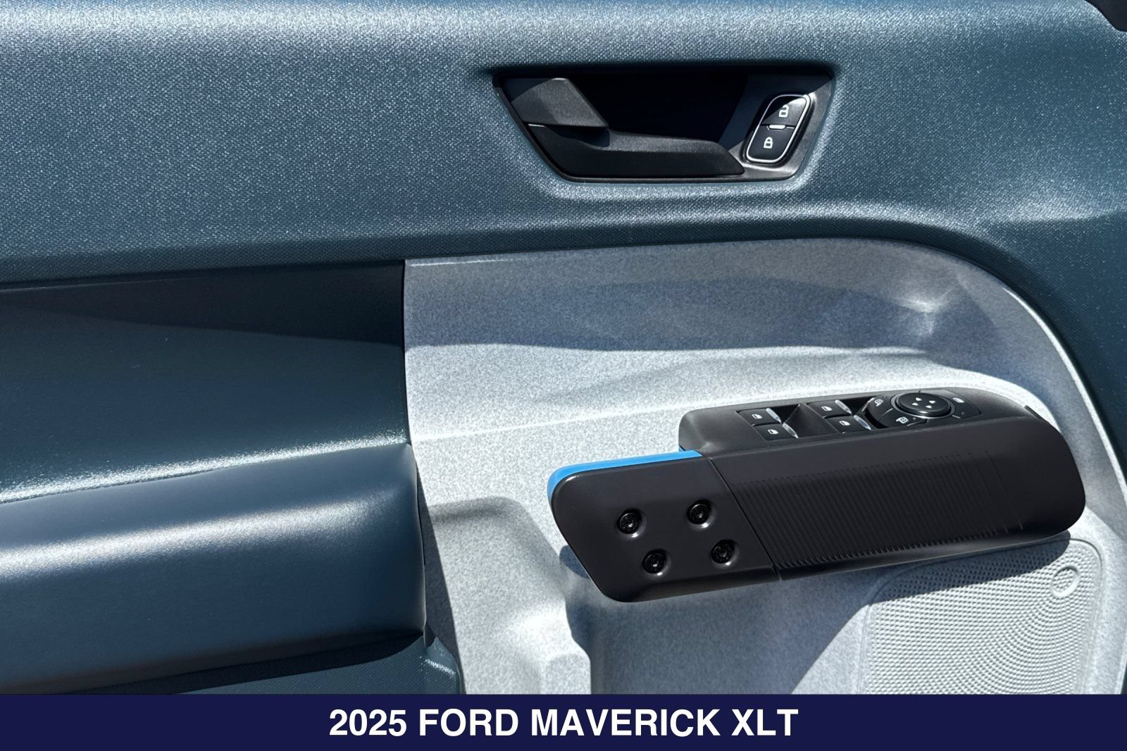 Certified 2025 Ford Maverick XLT w/ Equipment Group 302A AWD/4WD image 12