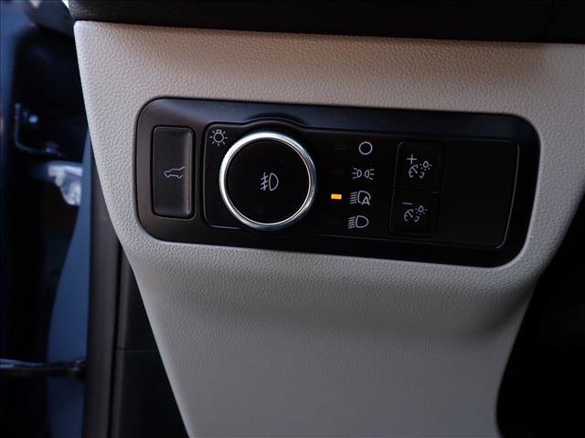 Certified 2023 Ford Escape Platinum w/ Premium Technology Package AWD/4WD image 16