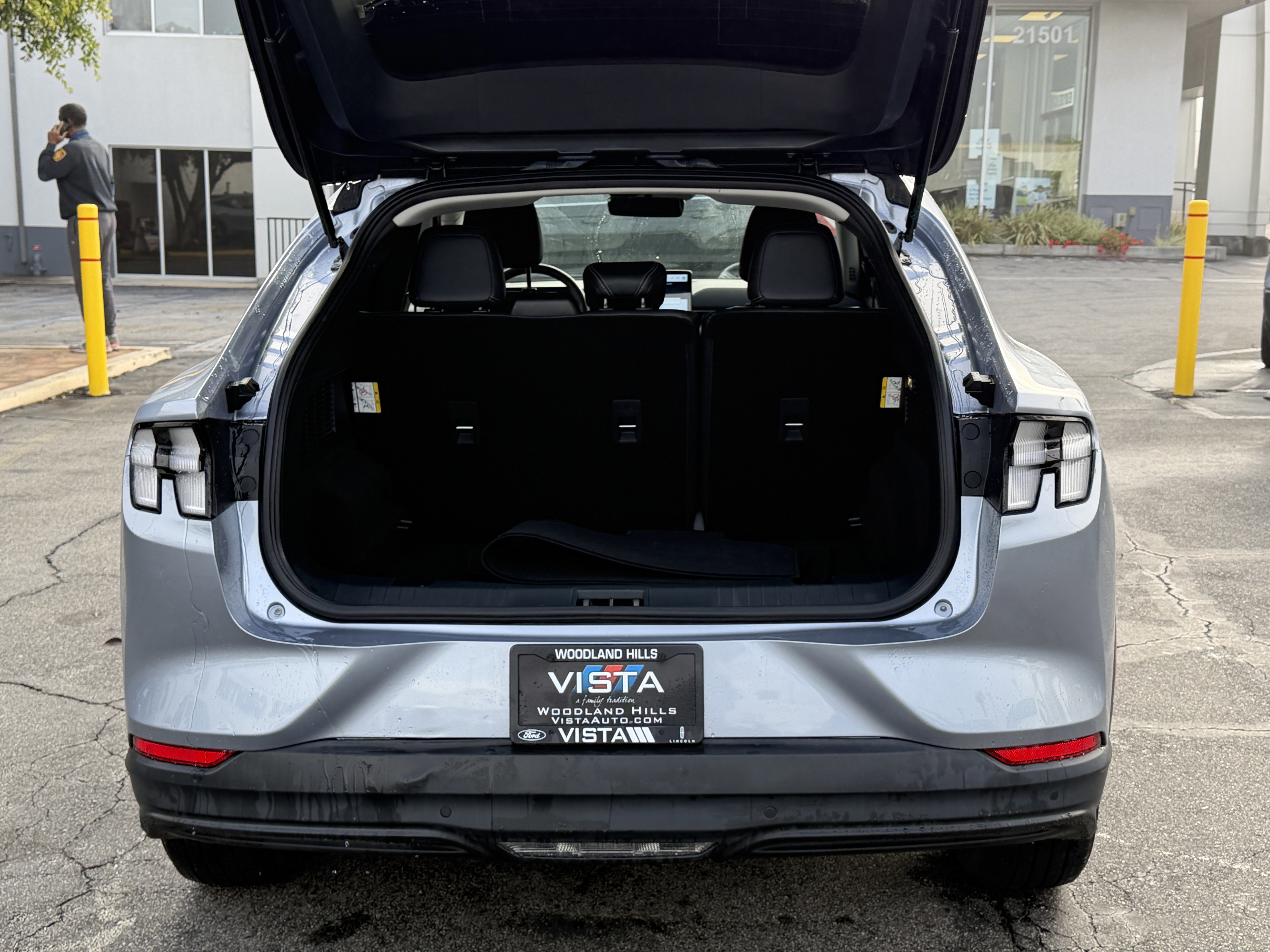 Certified 2022 Ford Mustang Mach-E Select image 11