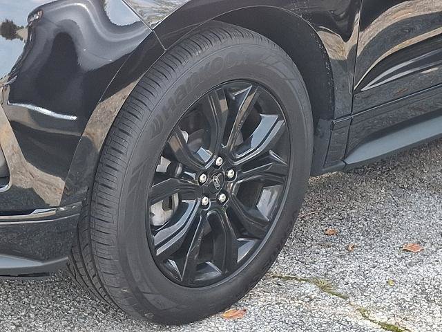 Certified 2023 Ford Edge SE w/ Black Appearance Package AWD/4WD image 4