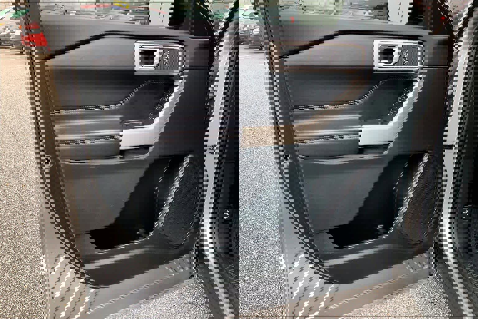 Certified 2023 Ford Explorer XLT w/ Equipment Group 202A image 19