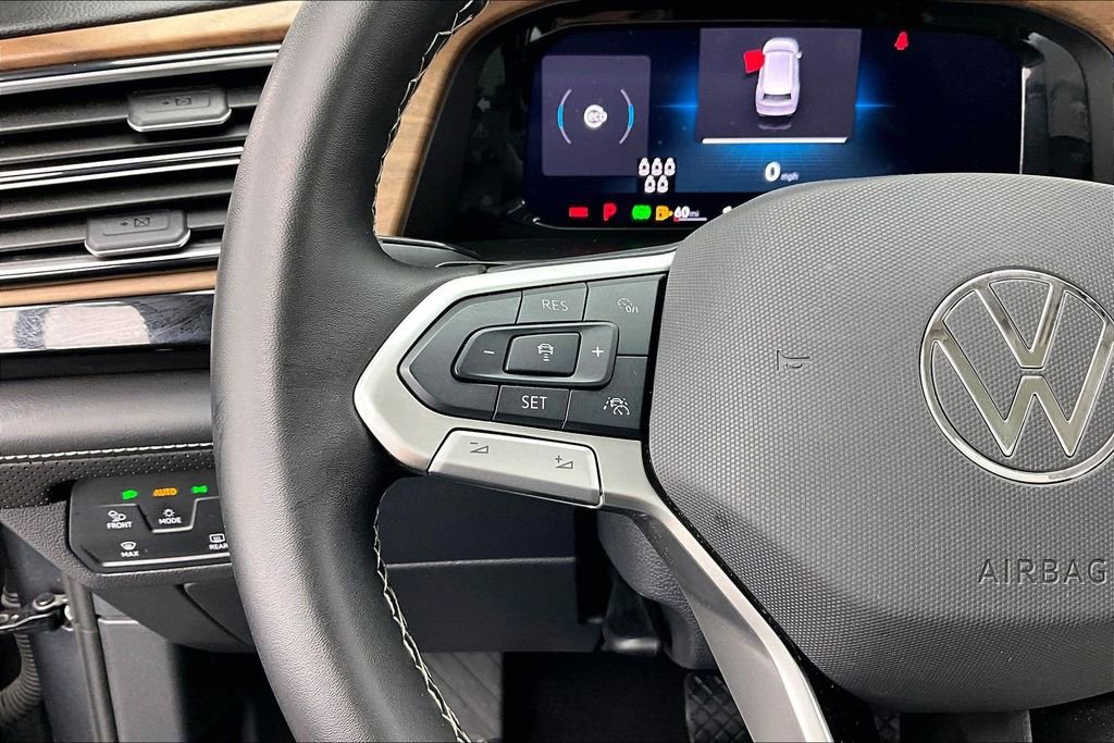 Used 2025 Volkswagen Atlas SE FWD image 18