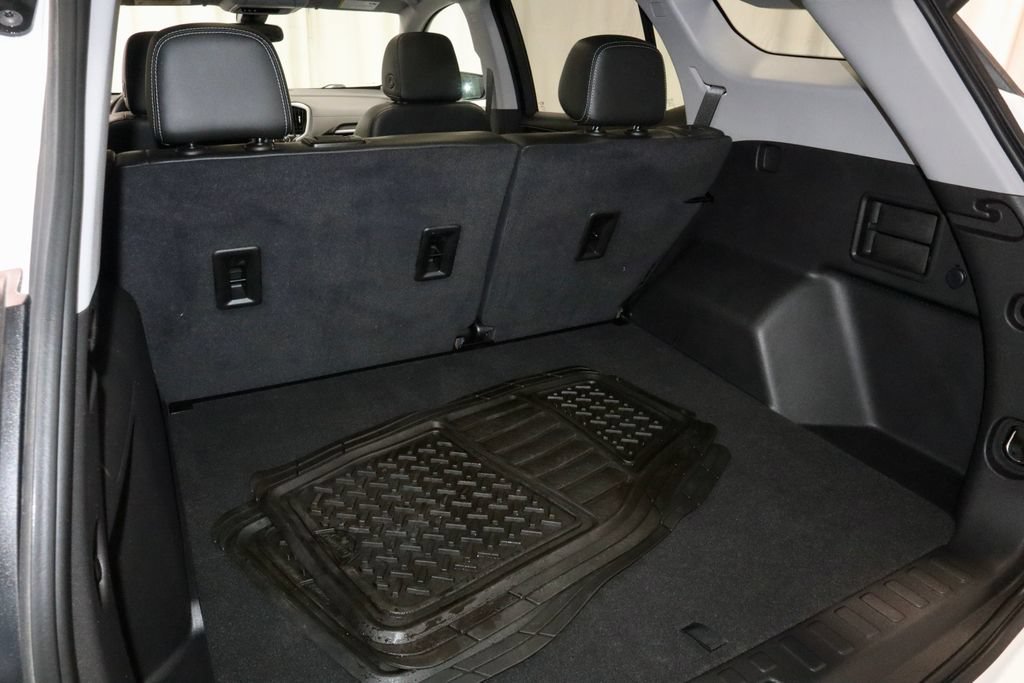 Used 2023 GMC Terrain SLT AWD/4WD image 15