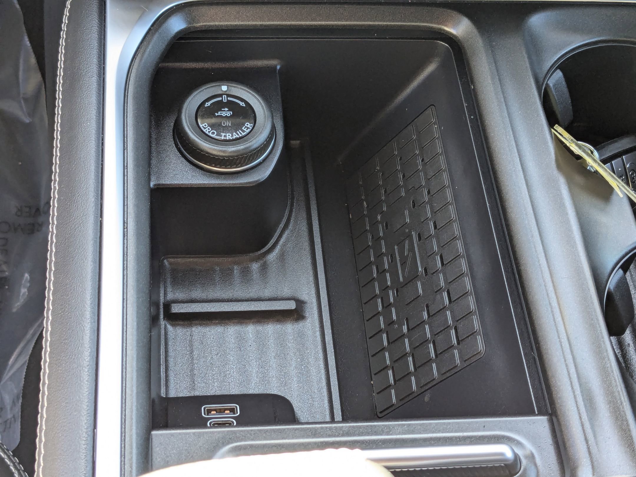 Certified 2025 Ford Expedition Platinum w/ Stealth Performance Package AWD/4WD image 27