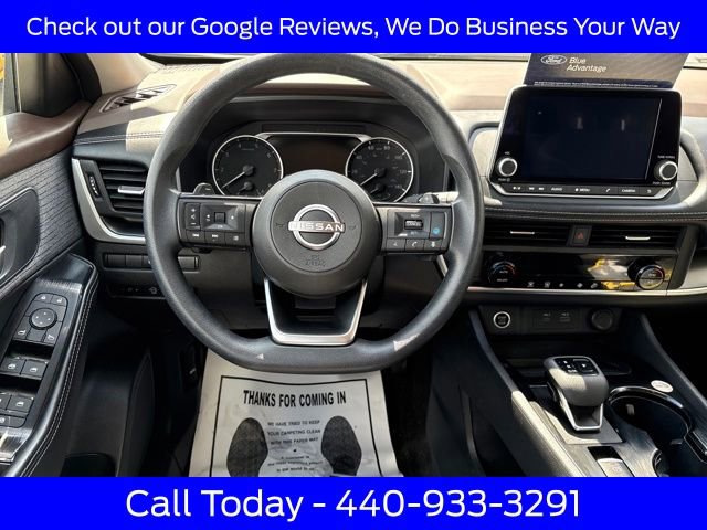 Used 2023 Nissan Rogue SV image 16