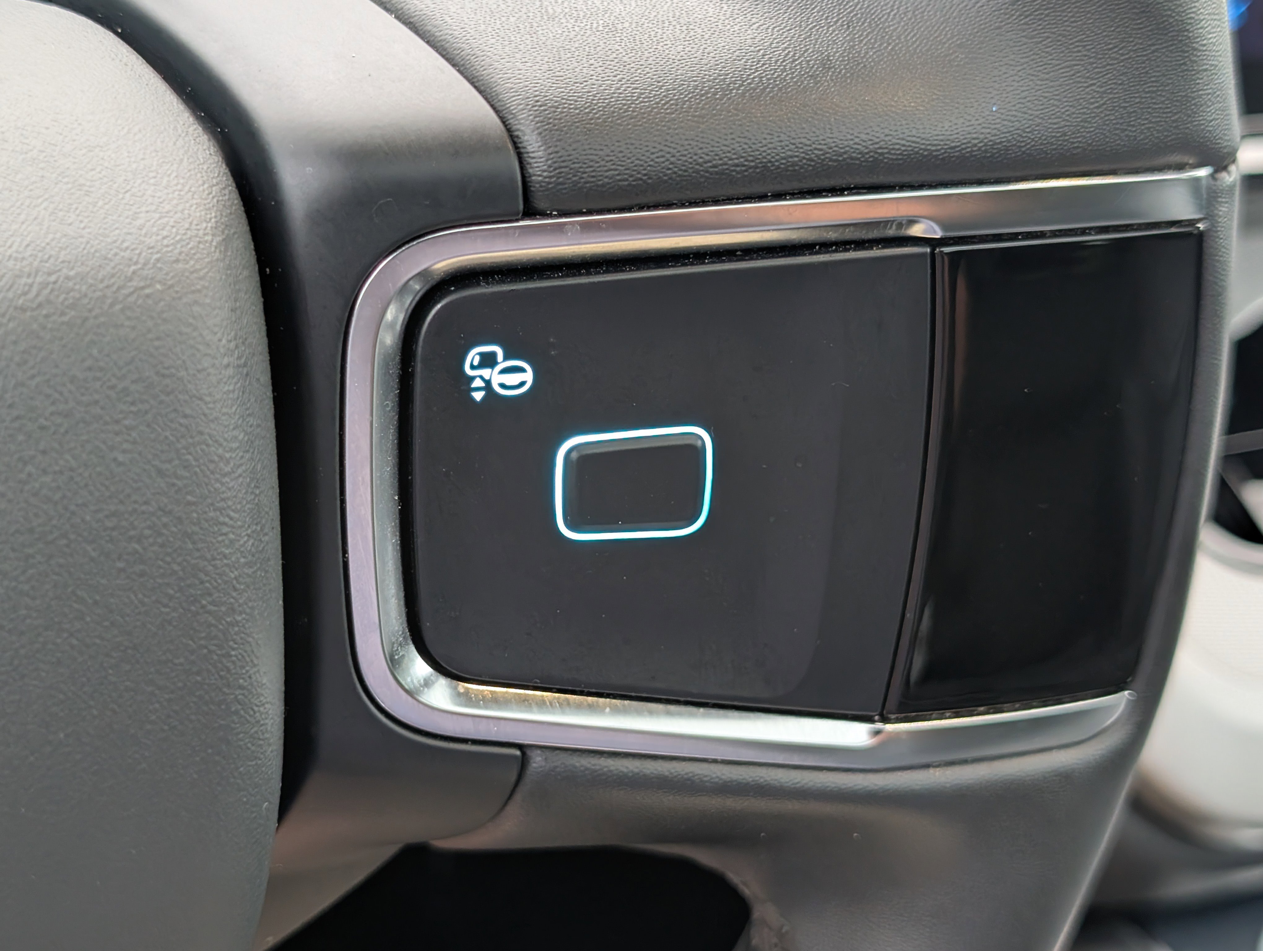 Certified 2025 Ford Expedition Active AWD/4WD image 30