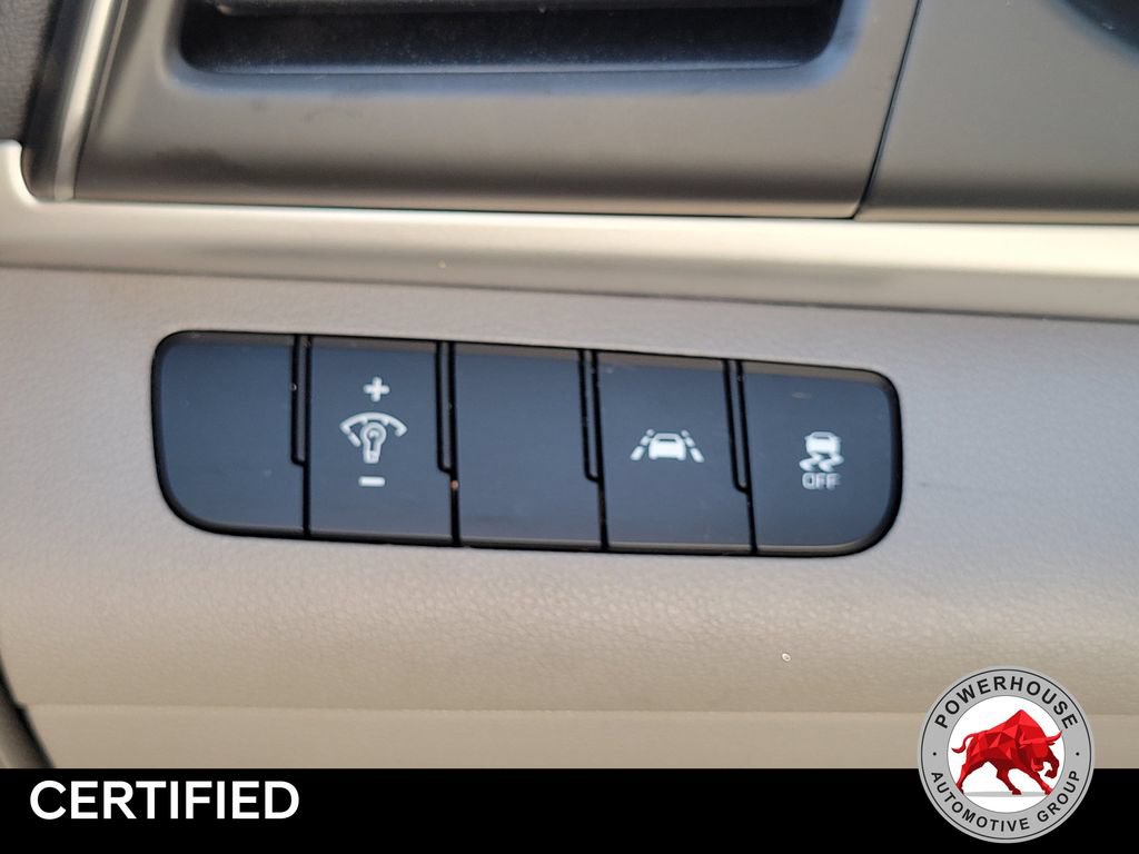 Used 2020 Hyundai Elantra SE FWD image 25