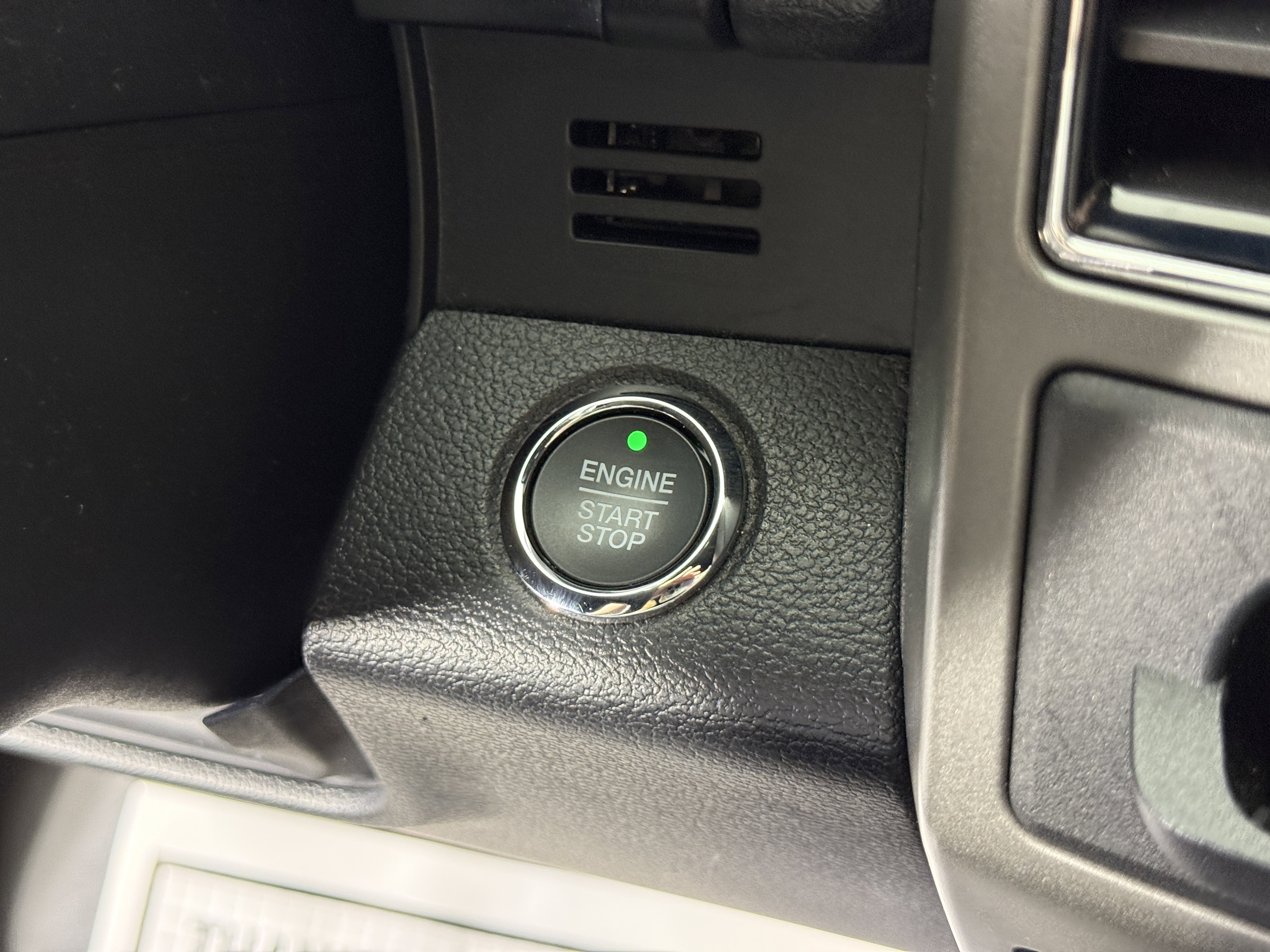 Certified 2020 Ford Expedition XLT image 27