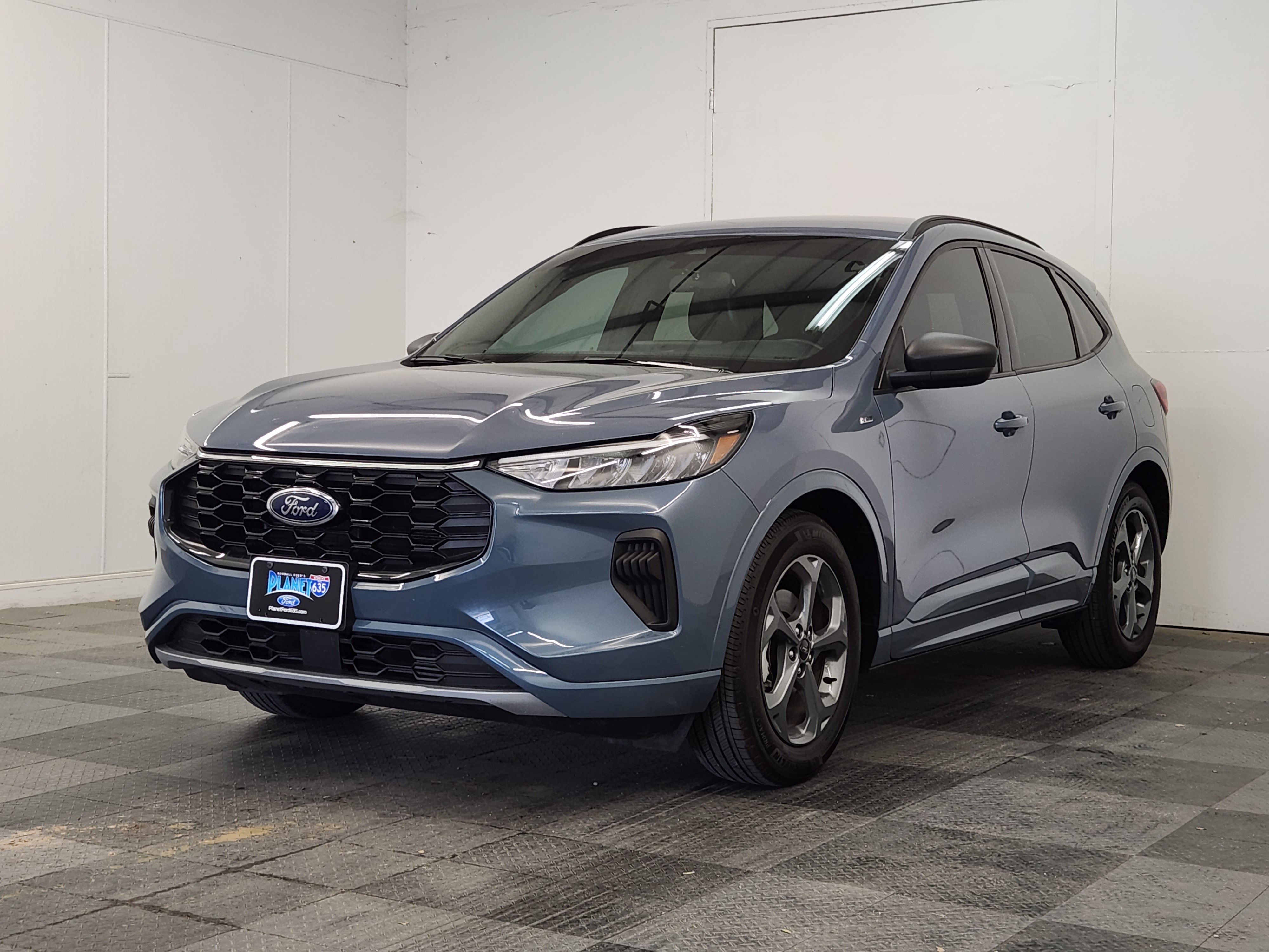 Certified 2023 Ford Escape ST-Line w/ Tech Pack #1 image 4