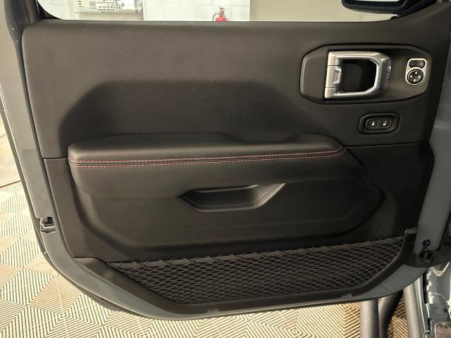 Used 2025 Jeep Gladiator Rubicon image 16