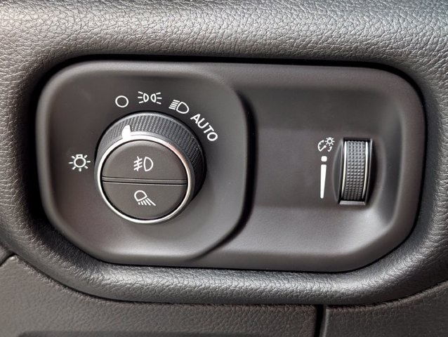 Used 2022 RAM 1500 Big Horn RWD image 11