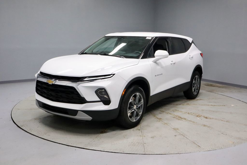 Used 2025 Chevrolet Blazer LT AWD/4WD image 7