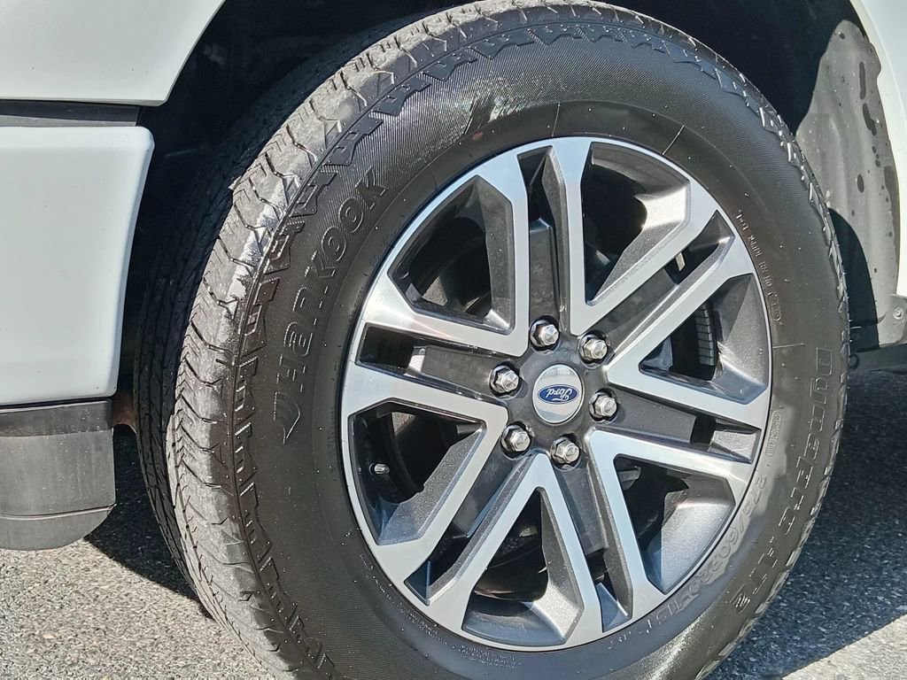 Certified 2022 Ford F150 XL w/ STX Appearance Package AWD/4WD image 12