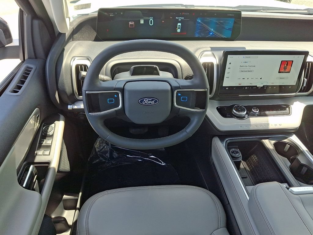 Certified 2025 Ford Expedition Active AWD/4WD image 12