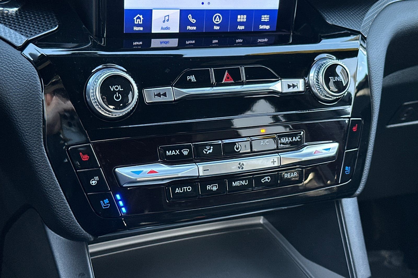 Certified 2024 Ford Explorer ST w/ Equipment Group 401A image 21