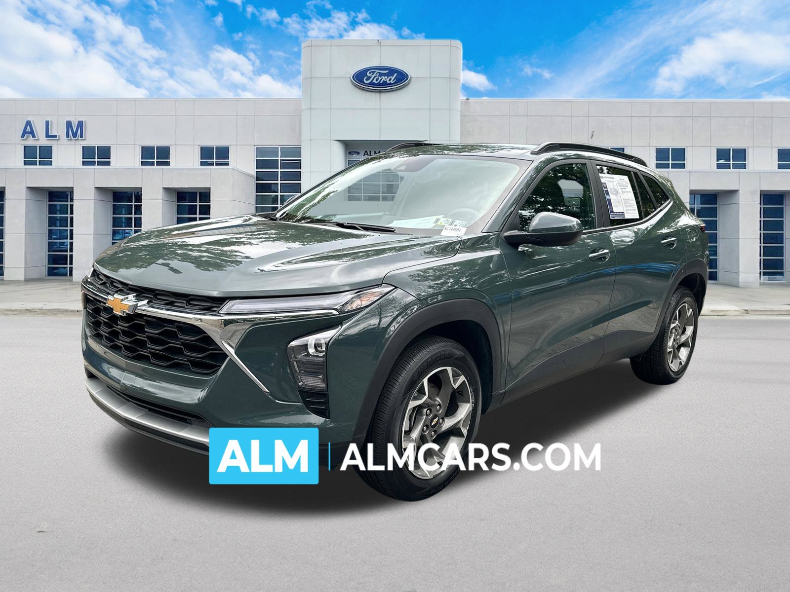 Used 2025 Chevrolet Trax LT