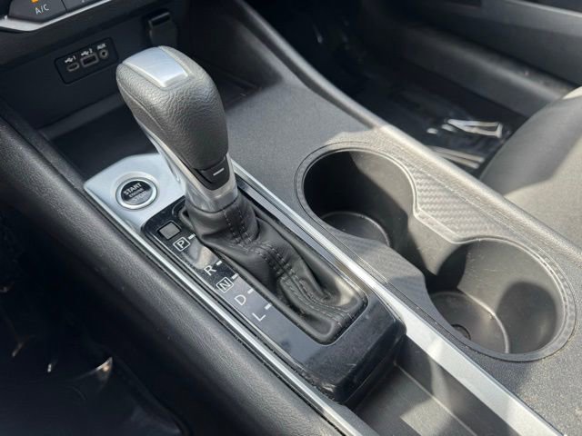 Used 2025 Nissan Altima 2.5 SV FWD image 25