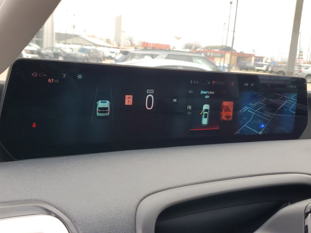 Certified 2025 Ford Expedition Active image 27