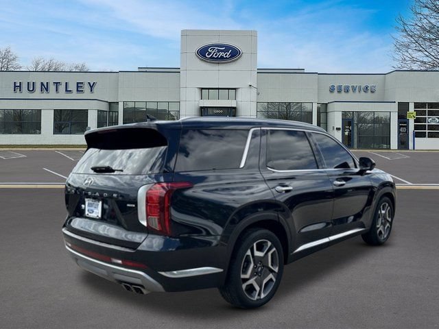 Used 2023 Hyundai Palisade Limited w/ Cargo Package AWD/4WD image 4