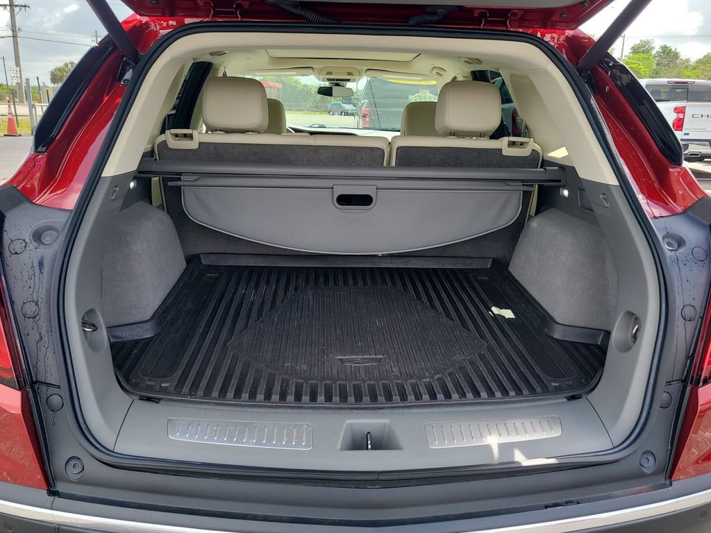 Used 2023 Cadillac XT5 Premium Luxury image 8