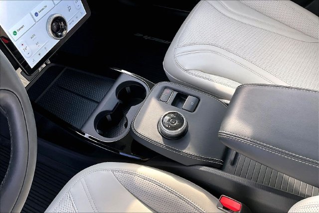 Certified 2021 Ford Mustang Mach-E Premium AWD/4WD image 18