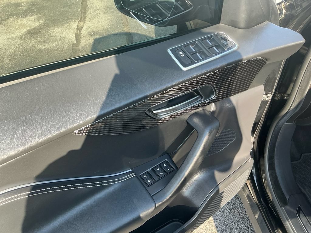 Used 2020 Jaguar F-PACE SVR AWD/4WD image 16