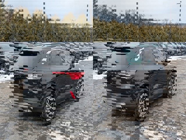Certified 2021 Ford Escape SEL image 5