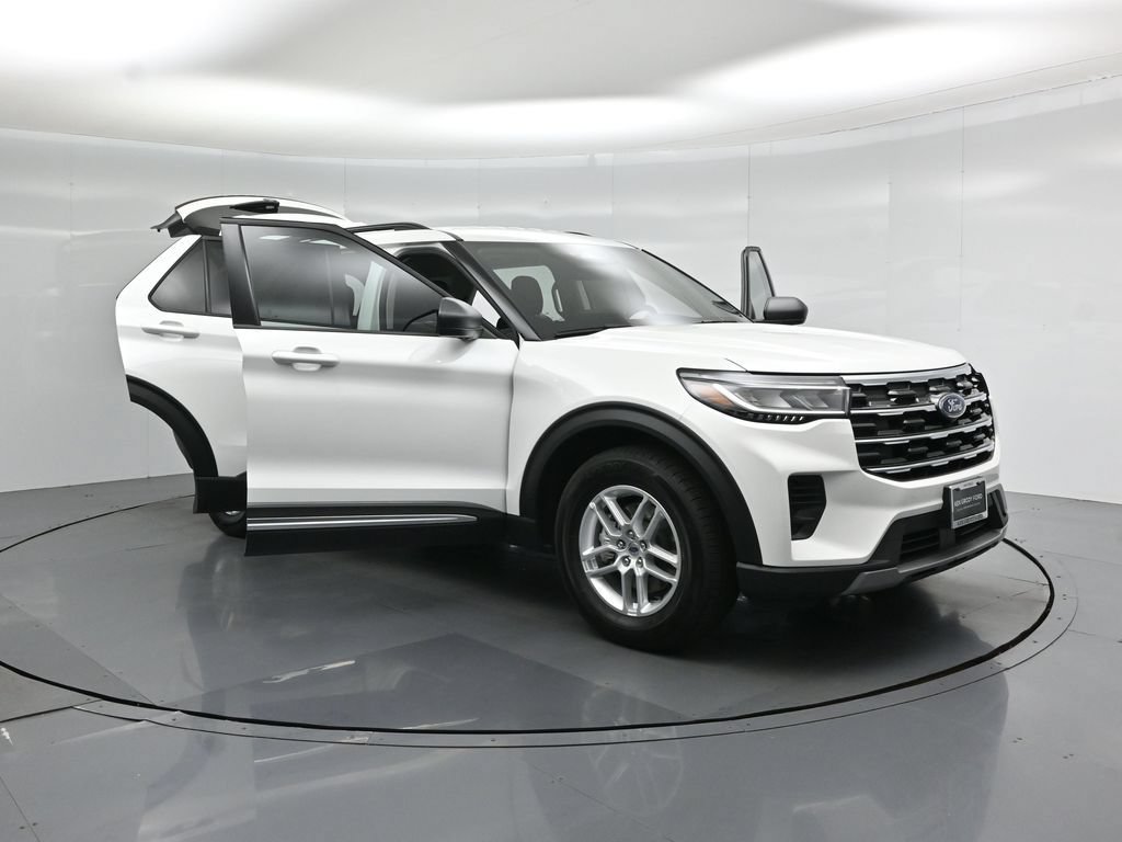 Certified 2025 Ford Explorer Active RWD image 34
