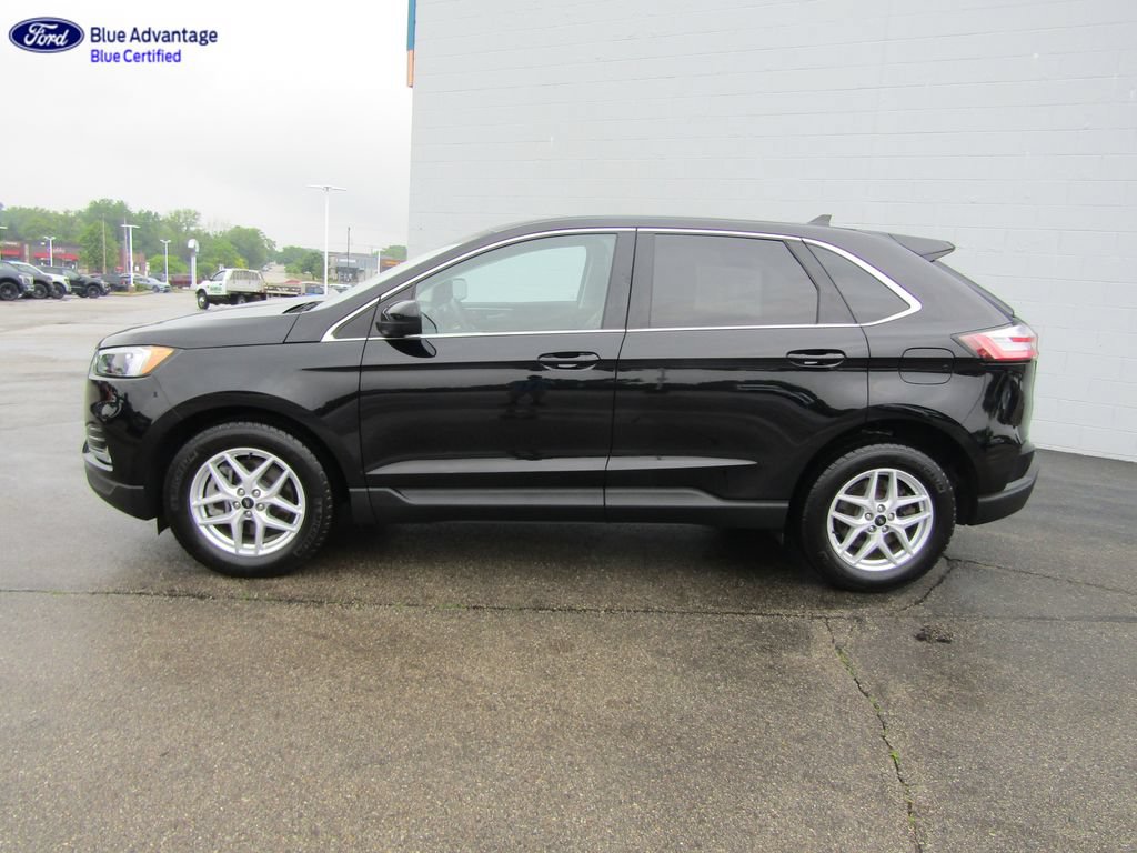 Certified 2024 Ford Edge SEL w/ Convenience Package AWD/4WD image 2