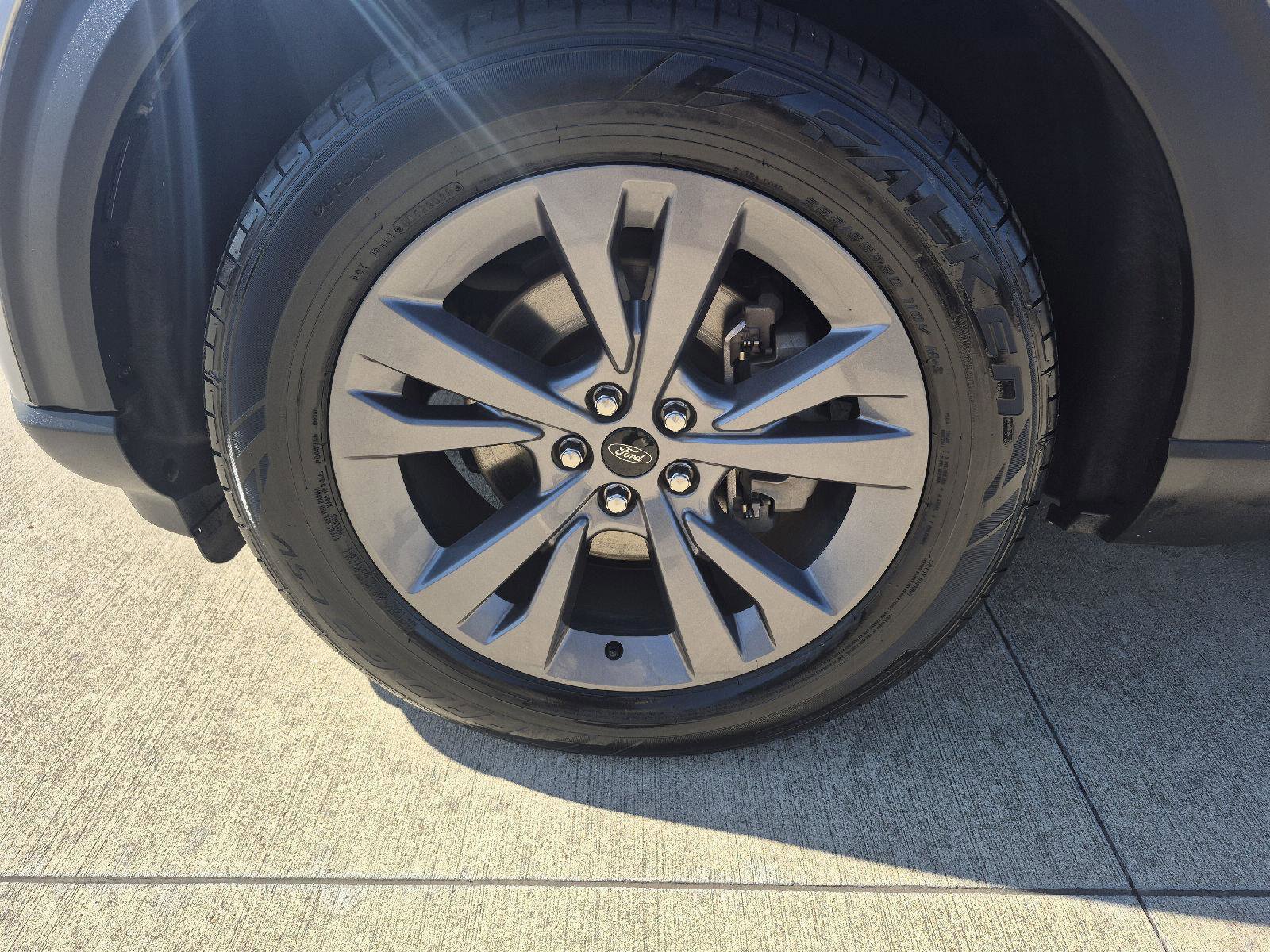 Certified 2022 Ford Explorer XLT w/ Equipment Group 202A image 13