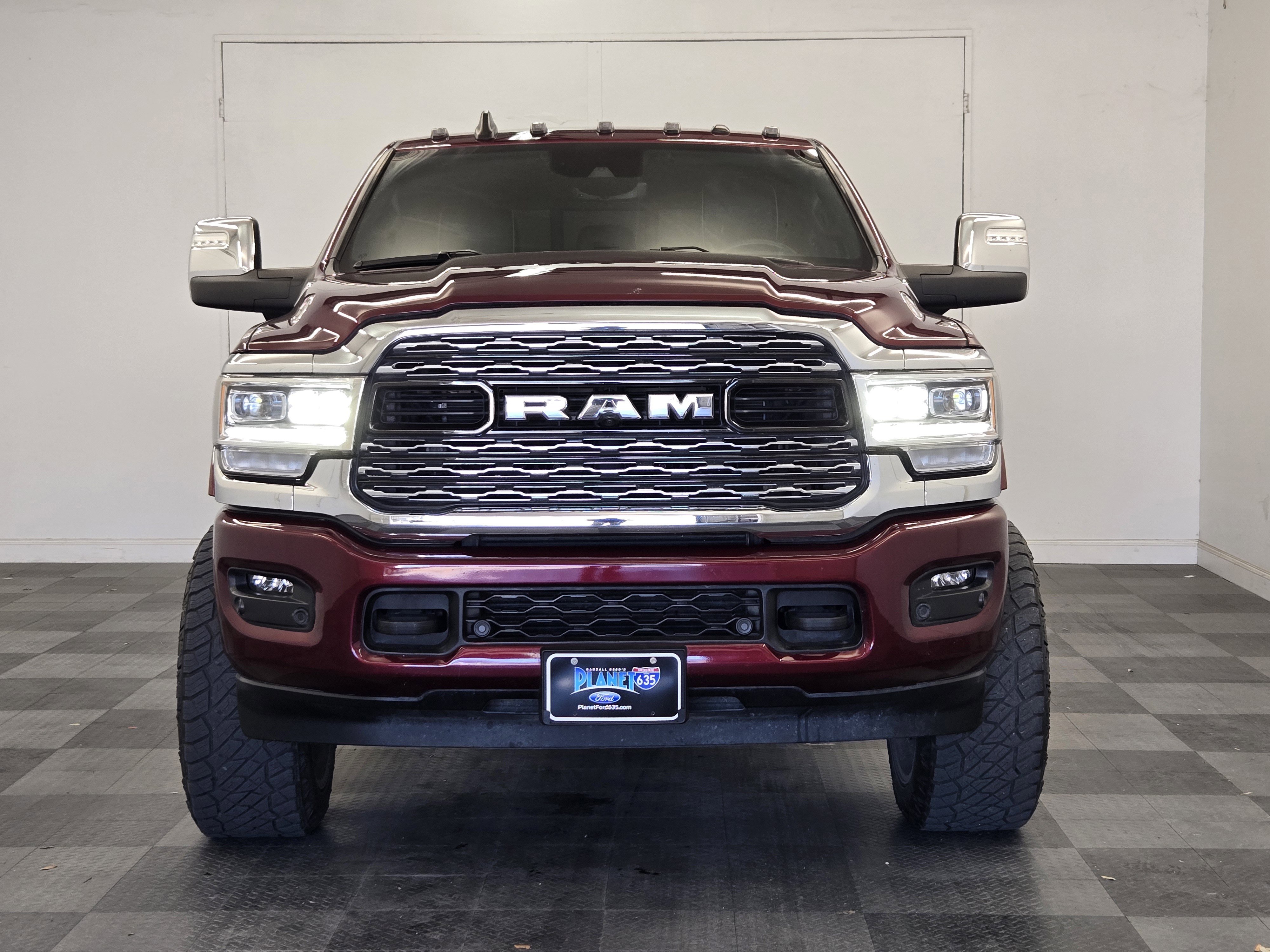 Used 2024 RAM 2500 Limited image 3