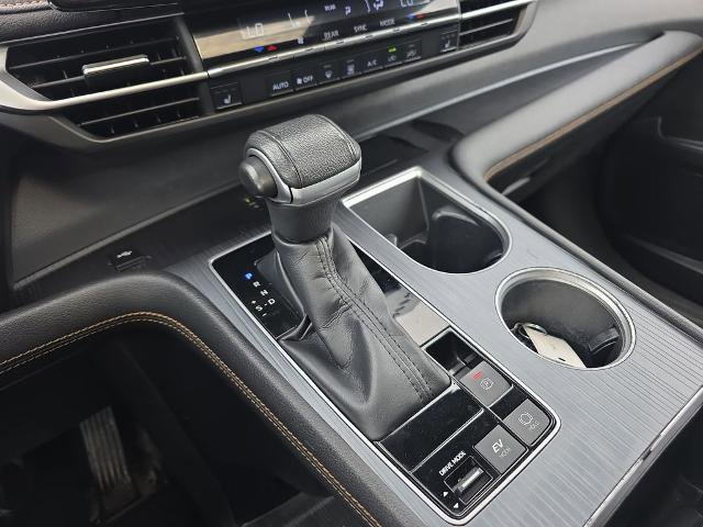 Used 2022 Toyota Sienna XLE Woodland Edition AWD/4WD image 36
