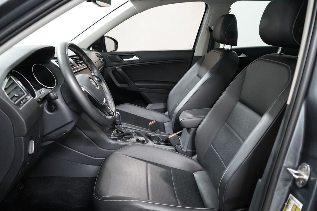 Used 2021 Volkswagen Tiguan SE w/ Panoramic Sunroof Package AWD/4WD image 14