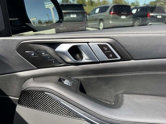 Used 2024 BMW X7 M60i w/ Executive Package image 15