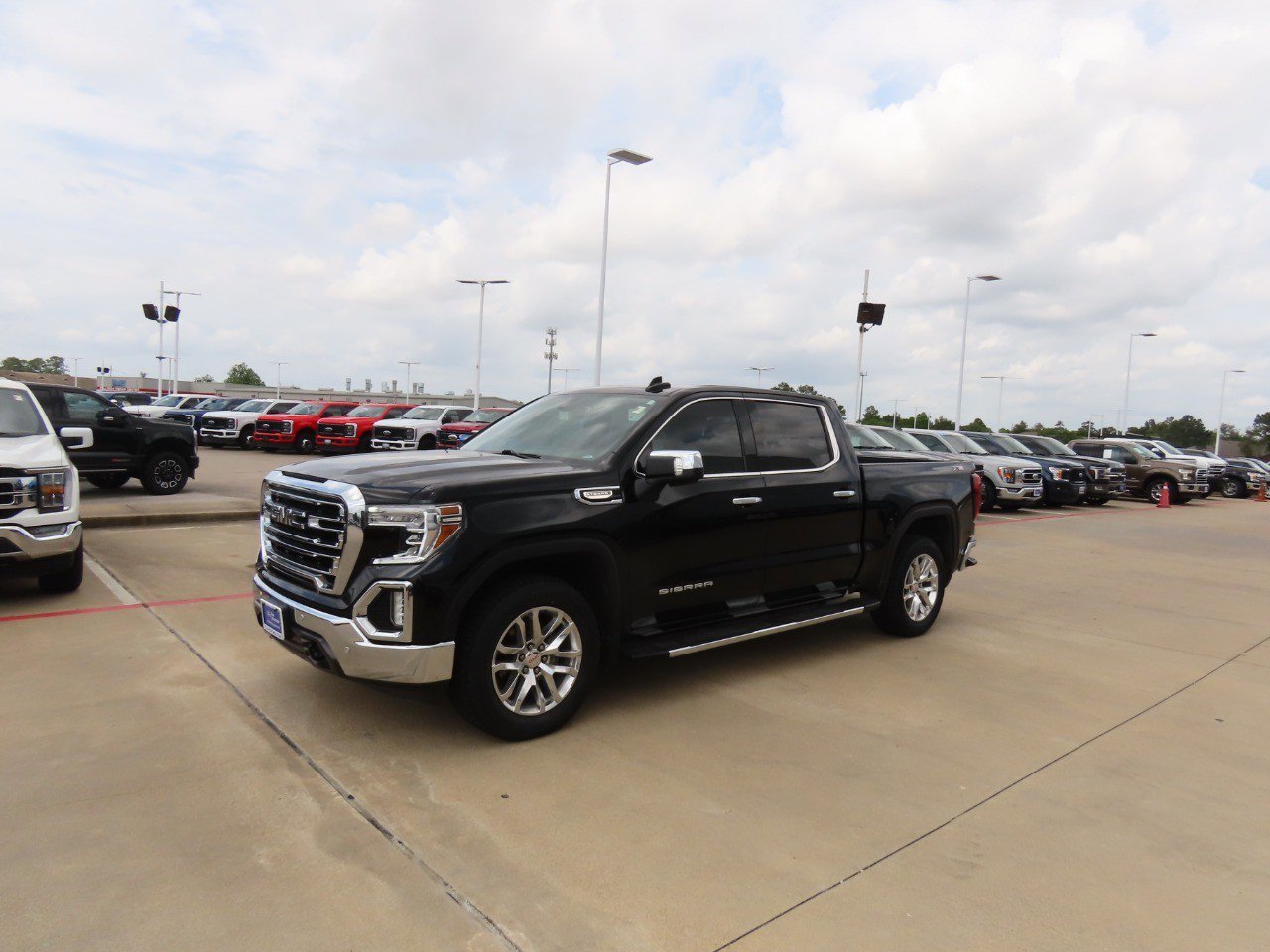 Used 2021 GMC Sierra 1500 SLT AWD/4WD image 2