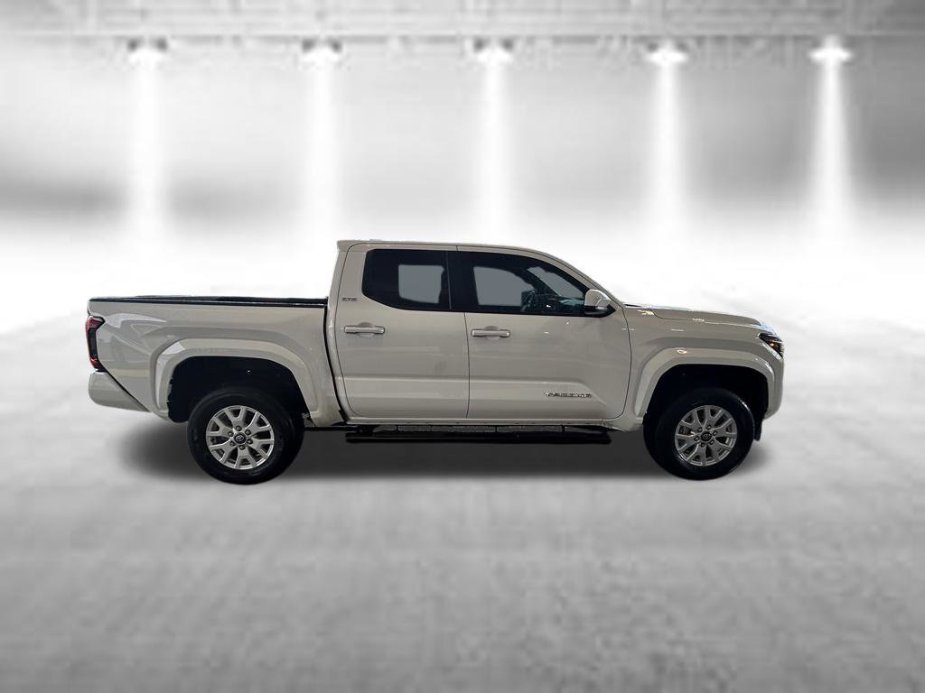 Used 2024 Toyota Tacoma SR5 w/ SR5 Upgrade Package AWD/4WD image 3