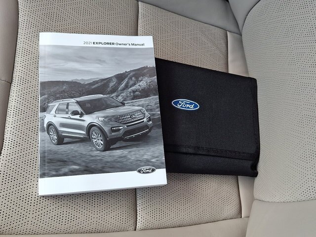 Certified 2021 Ford Explorer Platinum w/ Equipment Group 601A AWD/4WD image 29
