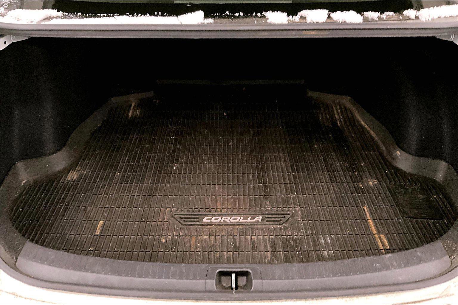 Used 2020 Toyota Corolla LE image 33