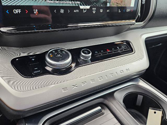 Certified 2025 Ford Expedition Active AWD/4WD image 21