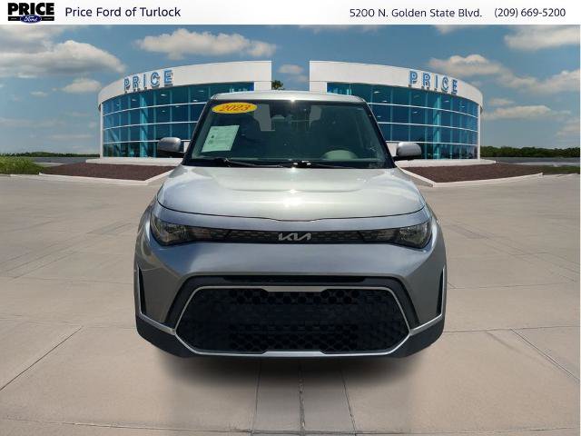 Used 2023 Kia Soul LX w/ Option Group 015 FWD image 2