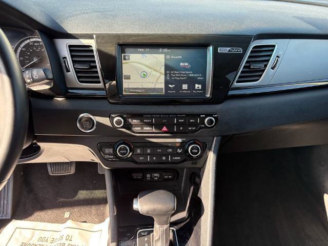 Used 2019 Kia Niro S Touring image 16