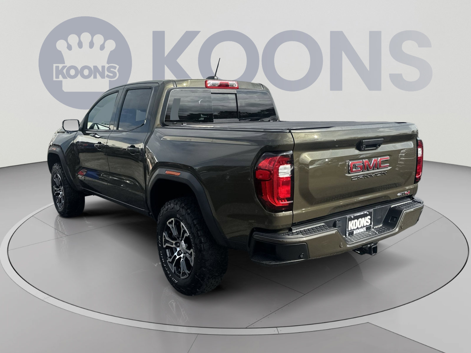 Used 2023 GMC Canyon AT4 w/ AT4 Premium Package AWD/4WD image 8