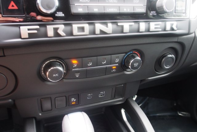 Used 2026 Nissan Frontier SV RWD image 23