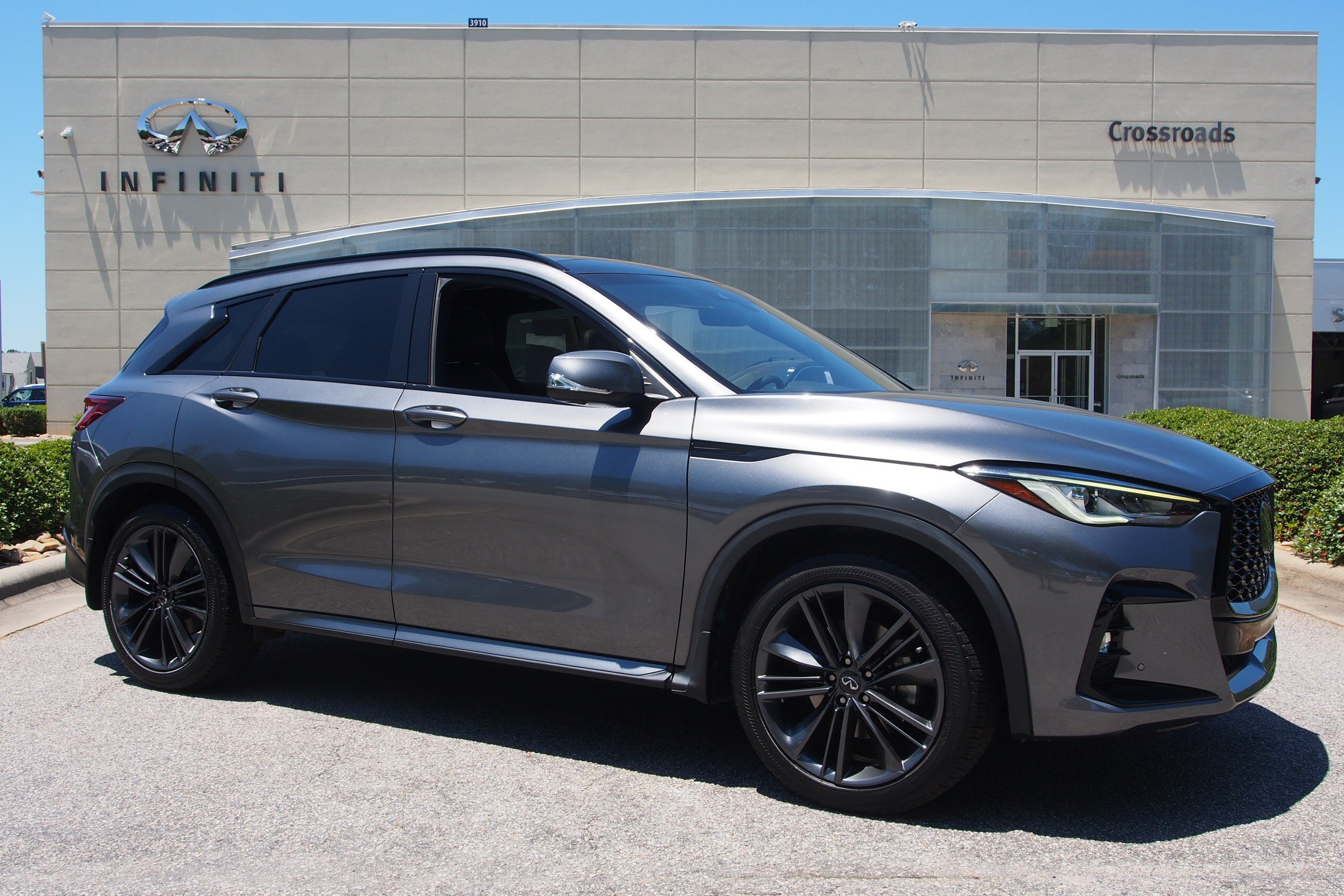 Used 2023 INFINITI QX50 Sport FWD image 1
