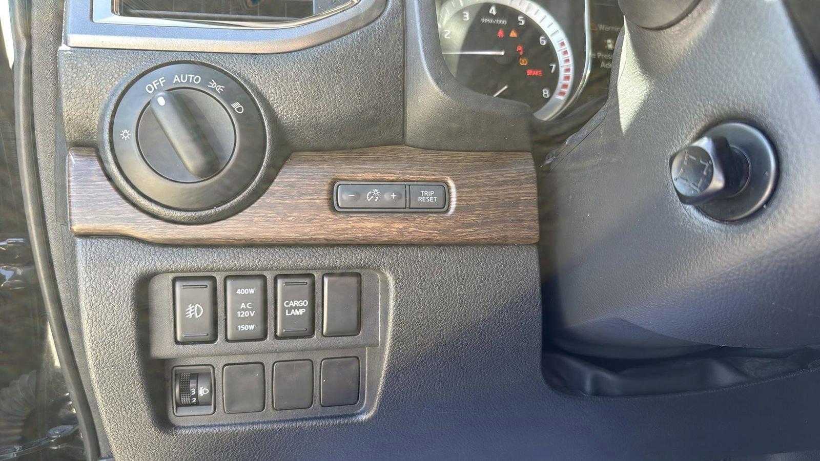 Used 2017 Nissan Titan Platinum Reserve image 15