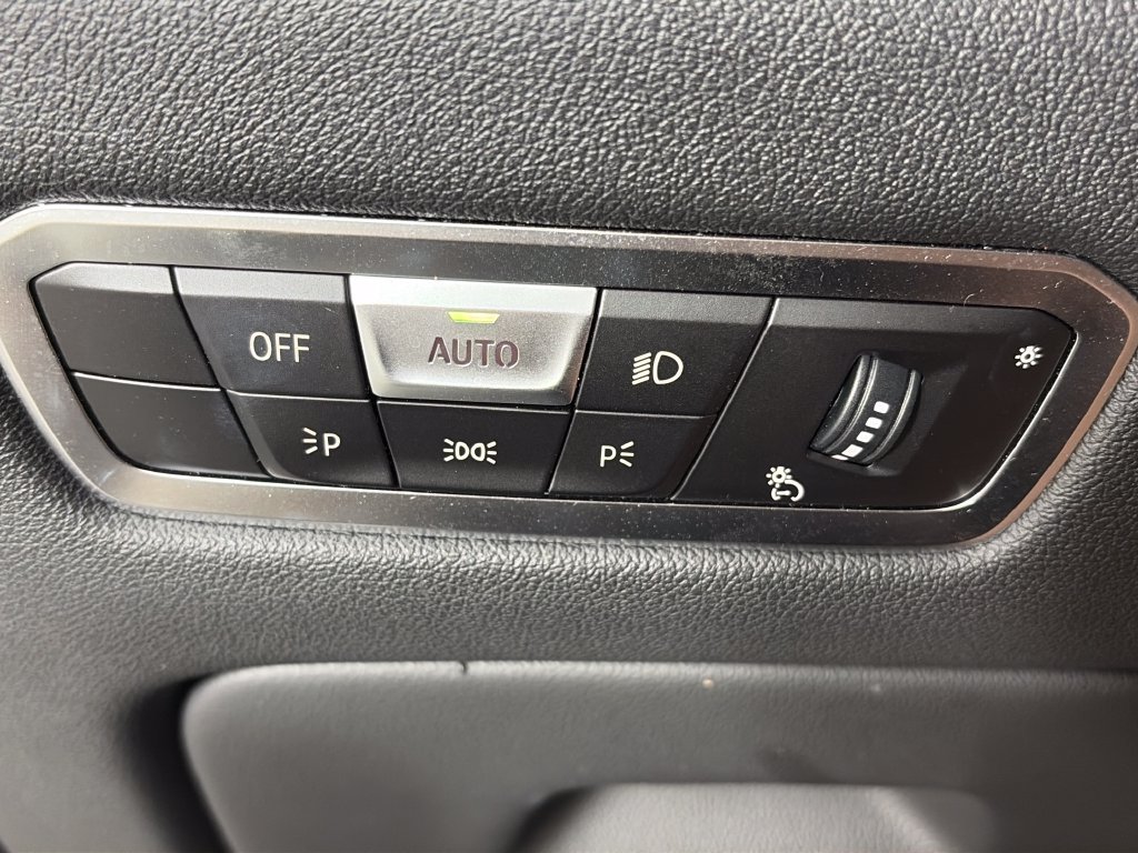 Used 2023 BMW X5 xDrive40i AWD/4WD image 23