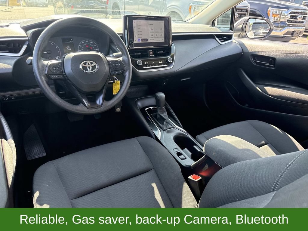 Used 2025 Toyota Corolla LE FWD image 13