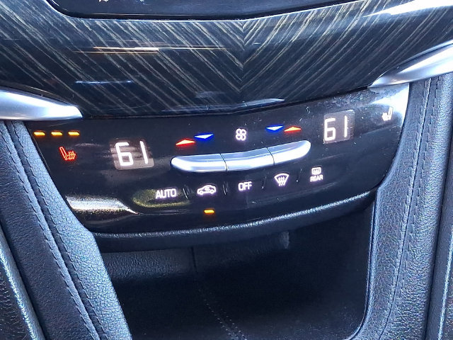 Used 2021 Cadillac XT6 Premium Luxury w/ LPO, Floor Liner Package AWD/4WD image 18