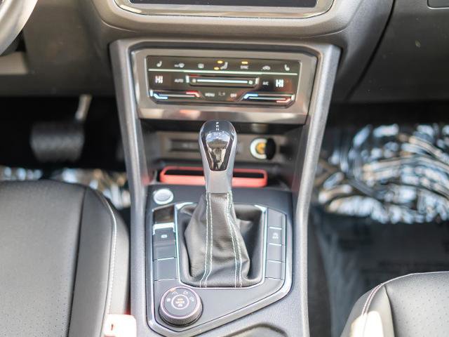 Used 2023 Volkswagen Tiguan SE w/ Panoramic Sunroof Package image 28